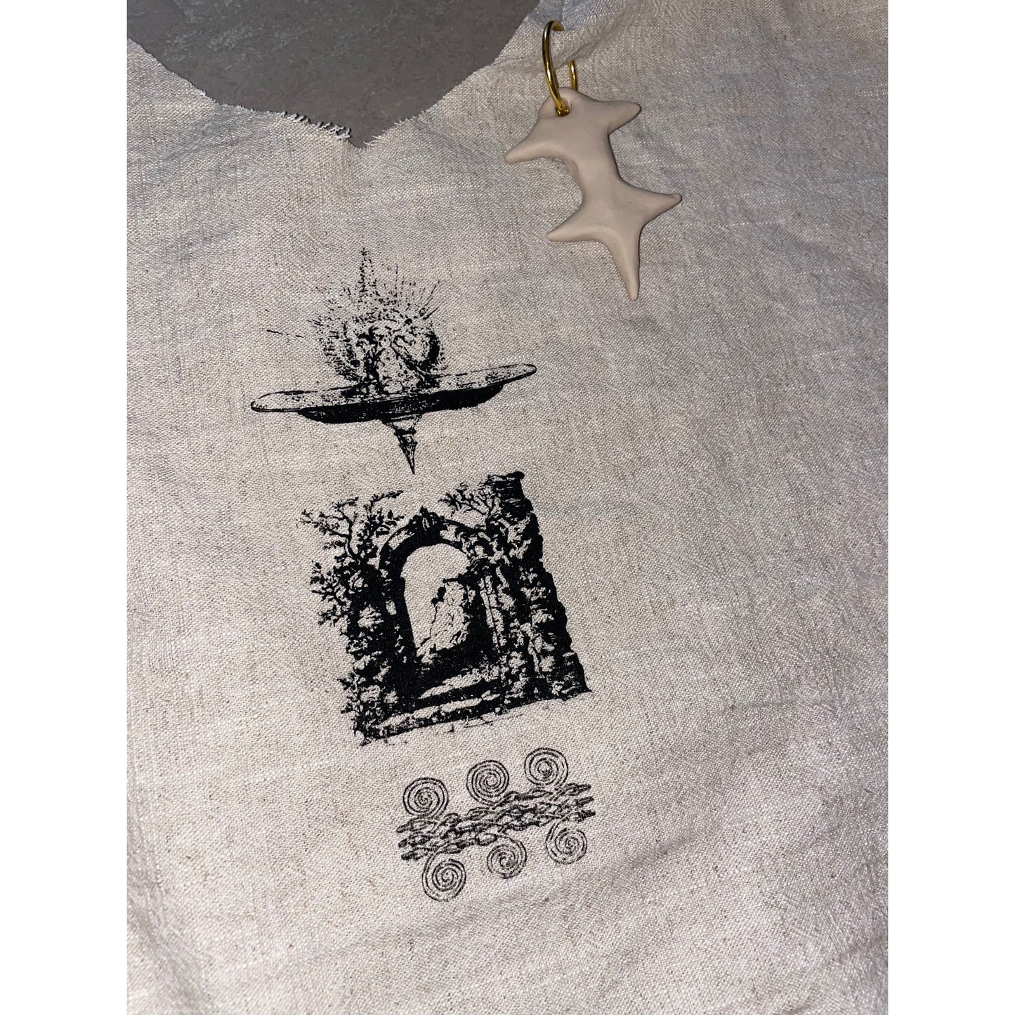 ruin realms linen top