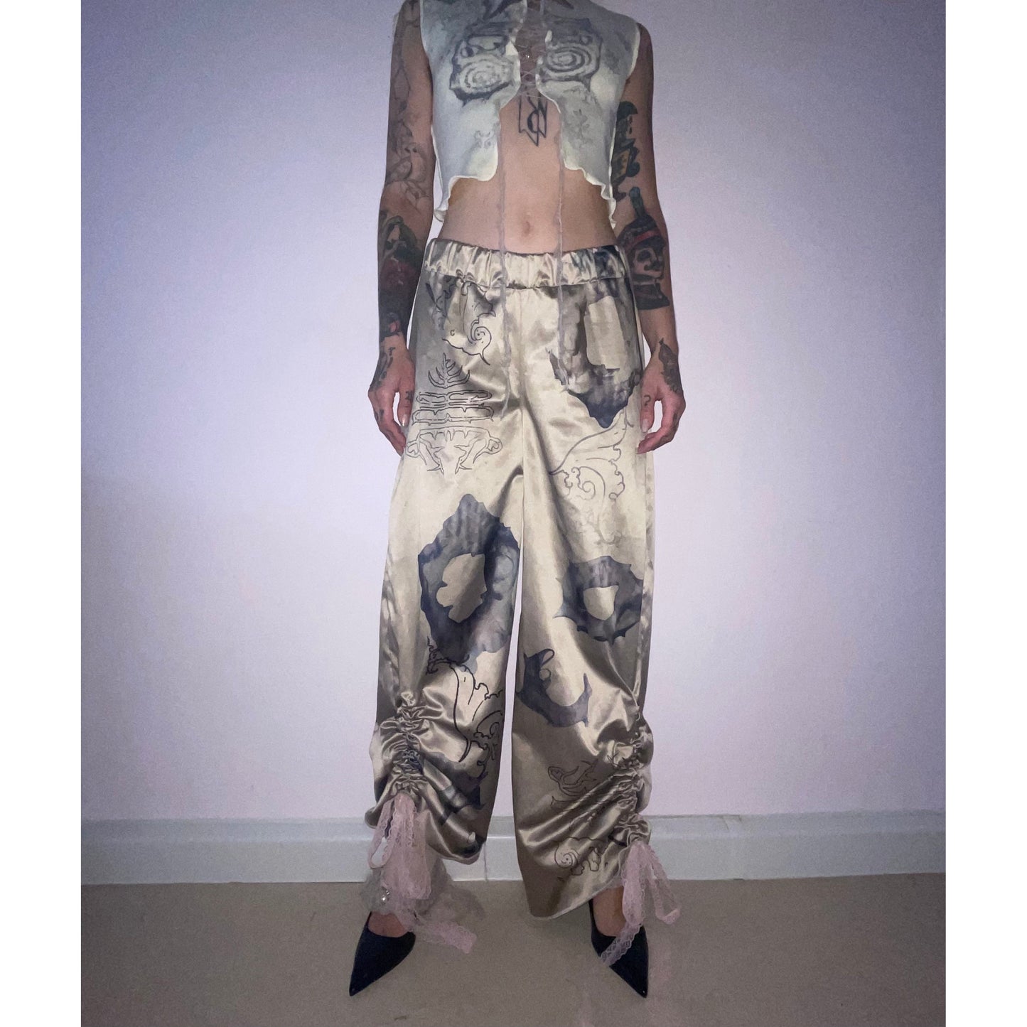 foam baggy pants