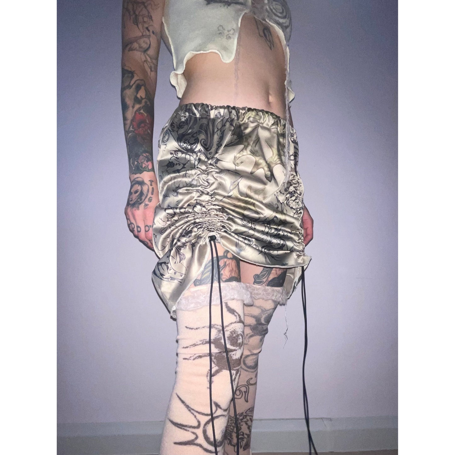 aur midiskirt