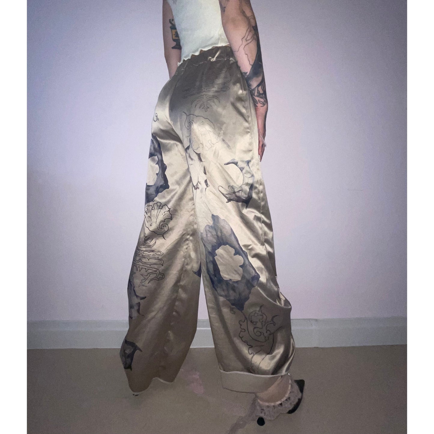 foam baggy pants