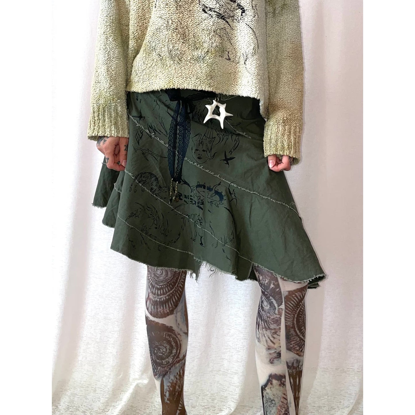 star denim skirt