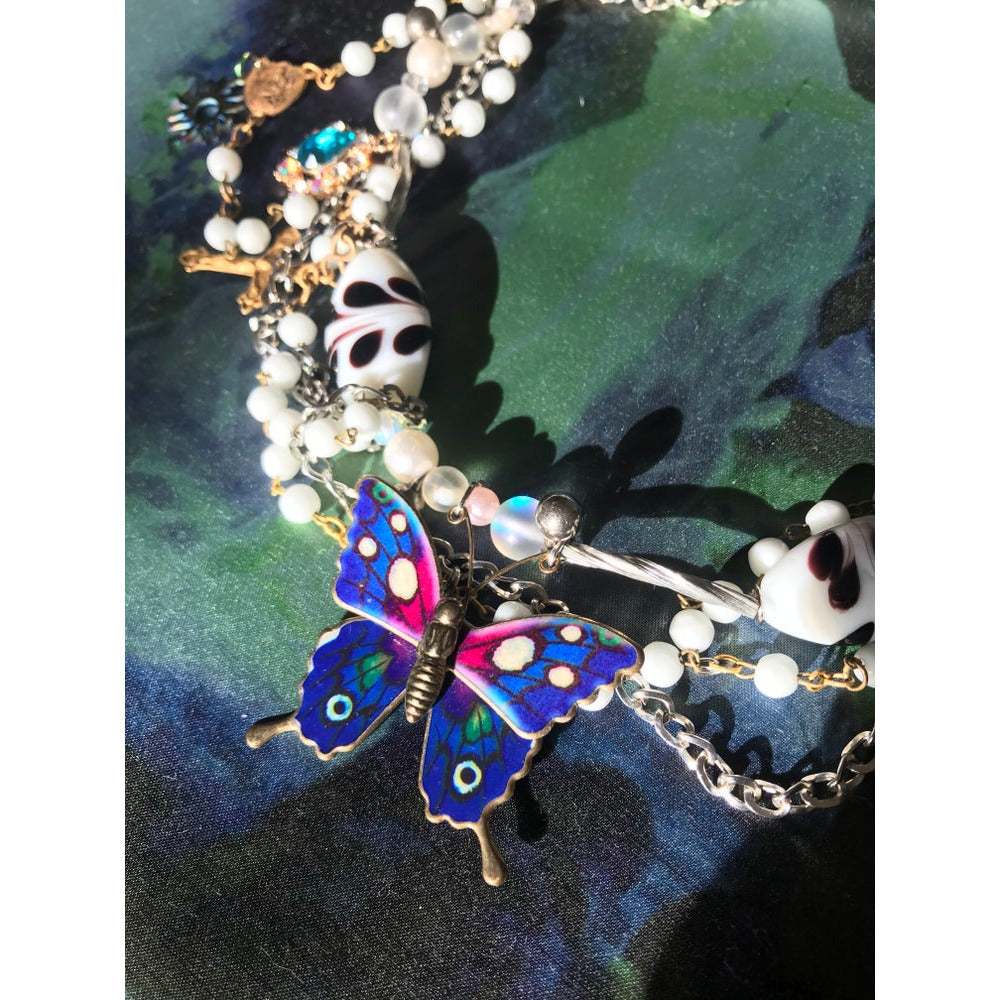 a thousand doors choker