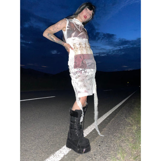 ancient statue dress