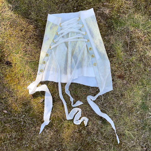 bonded to ⥾⥿ earth