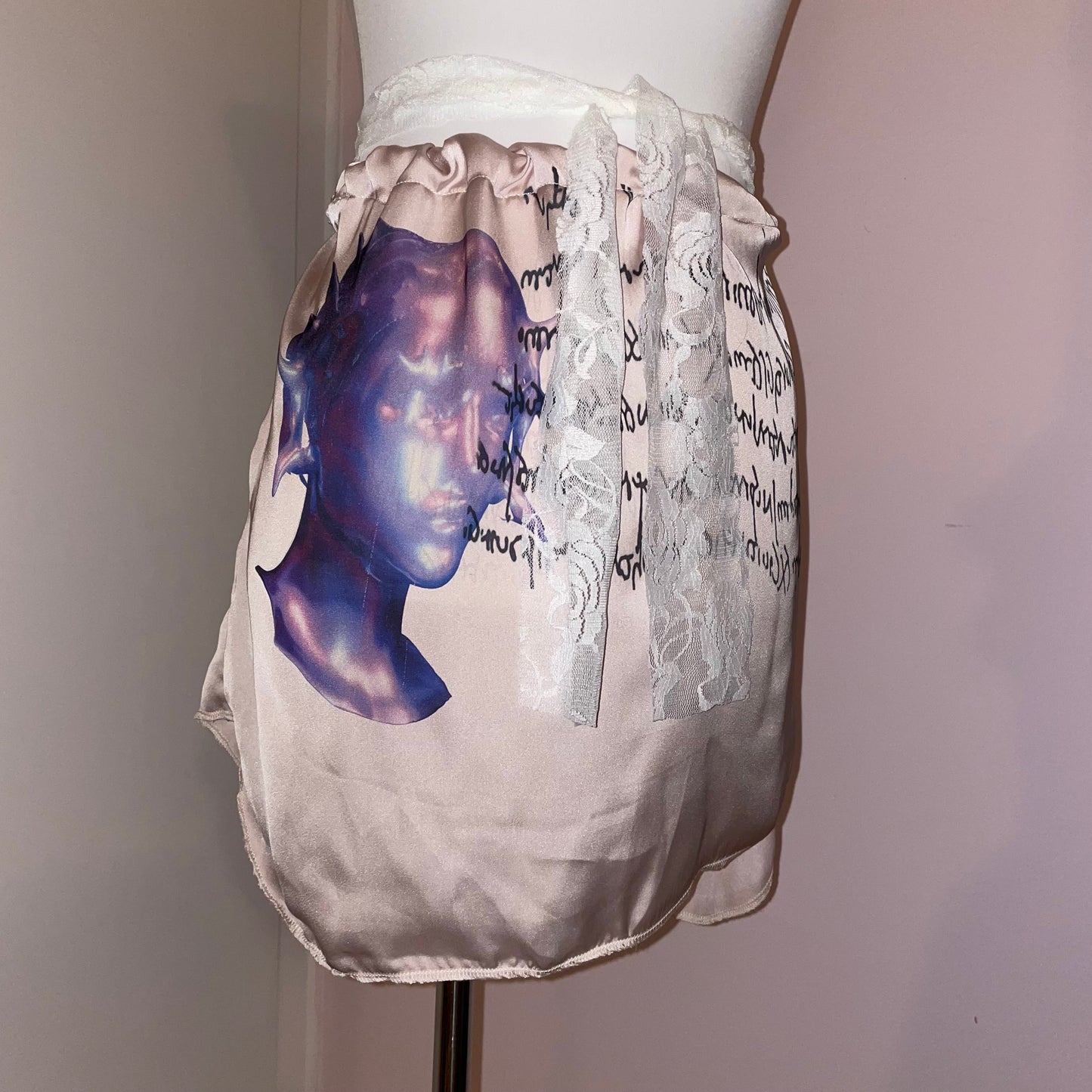 phouyrbe satin skirt 2
