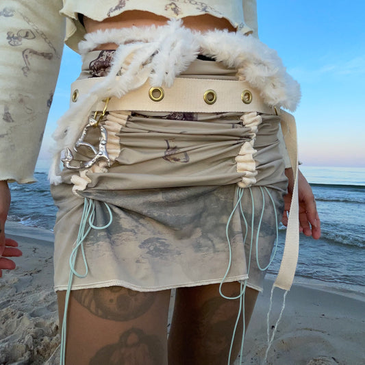 o̴n̸ ̴a̵ ̸b̶e̸a̷c̶h̵