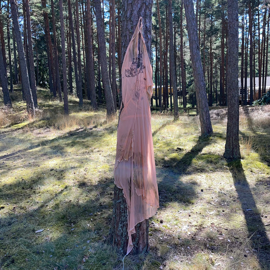 ·˚ ༘a feeling ̵̻̬̼̌͂̀͠͠b̴̧̟̳̮͗̾̚ę̸̡̧̟̫̤͇̺͚̪̱̥̹̙̯̿̾͂͊̈́̃̊́͆̕͘y̸̨̧̰̻̳̟̗̖̲͇̑̽̐̋̀́͠o̷̩̫̼̱̿͛̏̀̈́͂͋n̸̢̨̦̘̳͍͈͎͎̺̭̗̽̀̽͋͋͌̀̅͋͠d̸̡̨̢͖͕̬̜̖̰̠͎̙̥̯̆̏͠͠