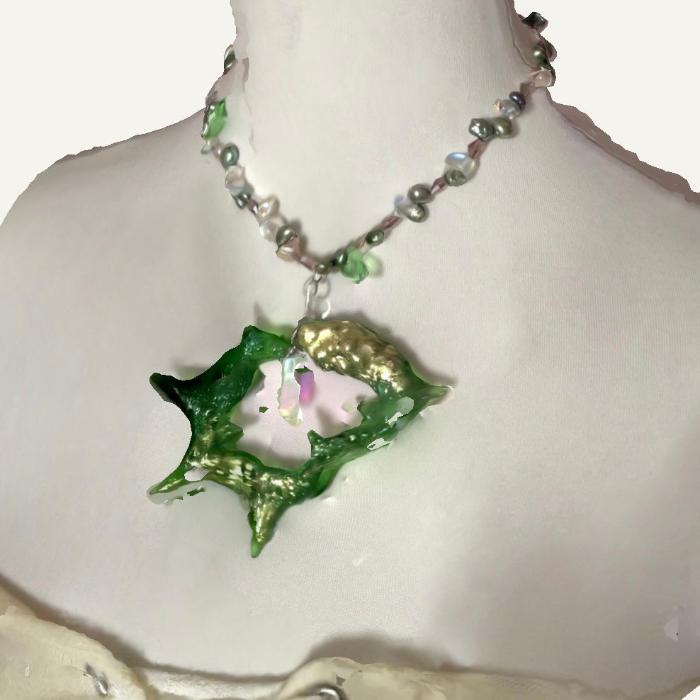 necklace of l̷̞̘͌e̸̺̟͌̍m̸̤̝̜̈́̐u̴͚͇͍̓ ̸̨̛̋ ̶̣̙͌̒ ̸̥̓͋r̷̼͒̏̂ͅi̷̺̓̕a̶̹̚
