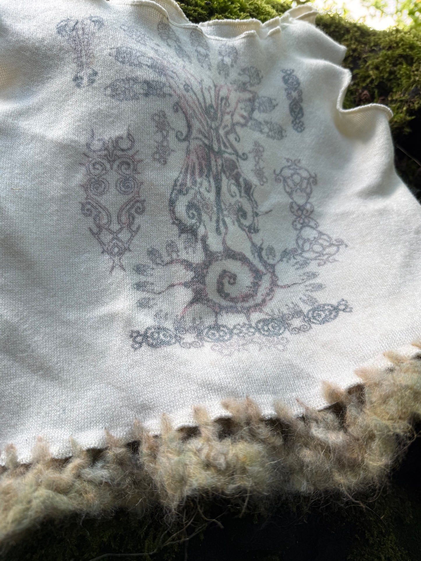 blooming moss top