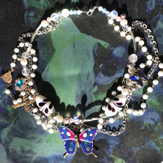 a thousand doors choker